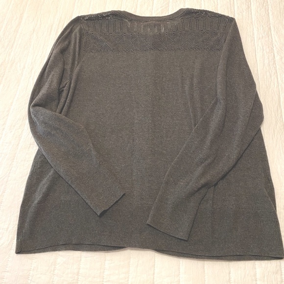 Eddie Bauer Sweater ❤️ Size 2XL. Very good condition. Super light - Picture 3 of 5